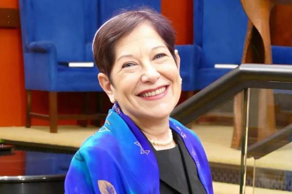 Cantorial Art and the Female Voice: An Interview with Faith Steinsnyder