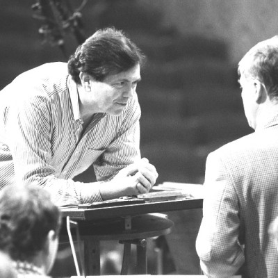 Gerard Schwarz & member of the Czech Philharmonic Orchestra