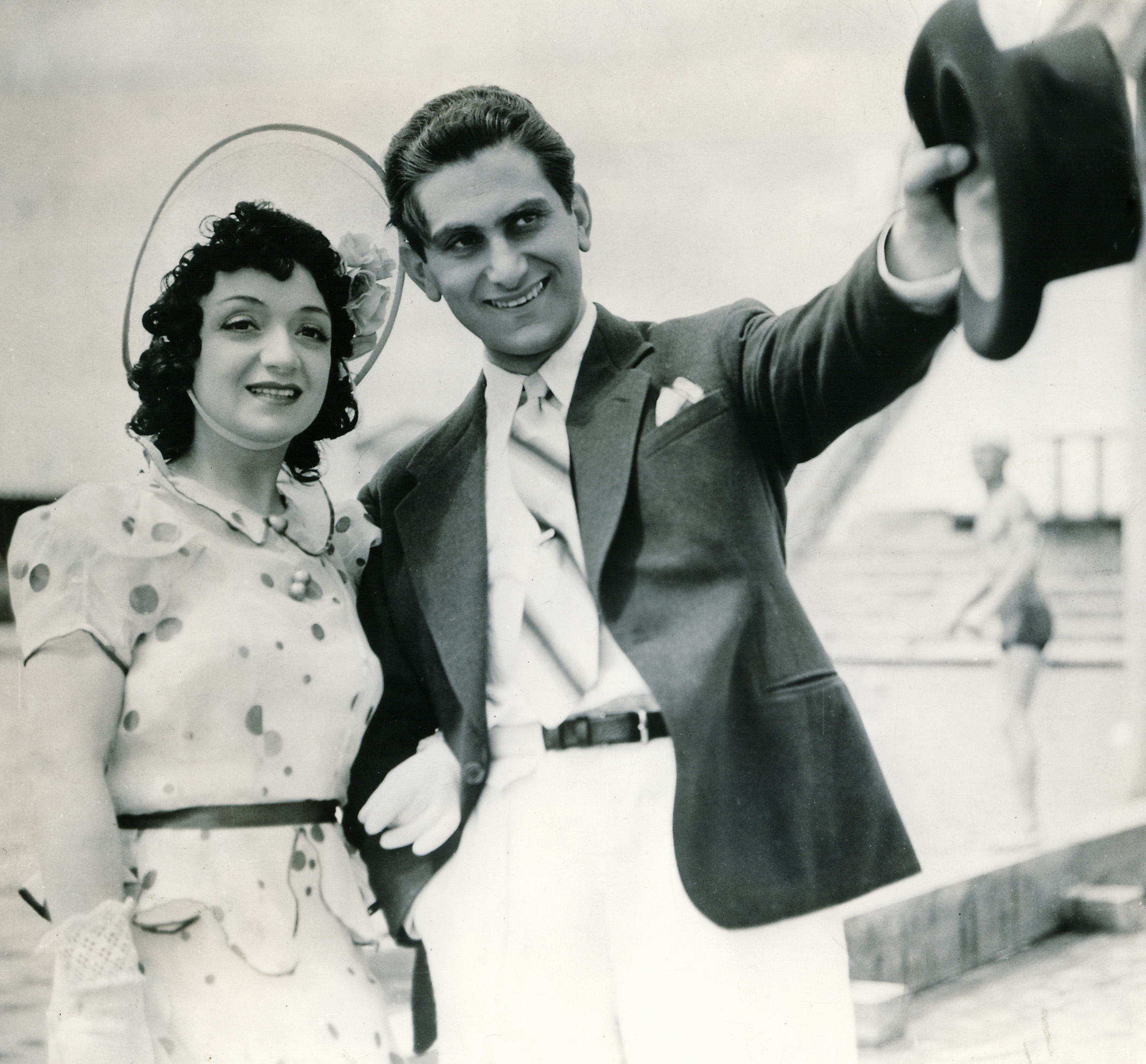 Molly Picon and Edmund Zayenda in the Yiddish film Mamele. 1938.