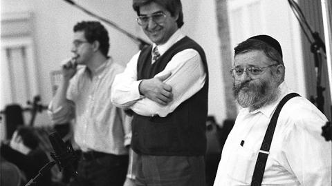 Conductor Marios Papadopoulos and Cantor Benzion Miller.