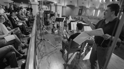 Conductor Timothy Koch and members of the Southern Chorale
