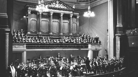 Gerard Schwarz, Carol Meyer, Elizabeth Shammash, Richard Clement, Ted Christopher, The Prague Philharmonic Chorus & Czech Philharmonic Orchestra
