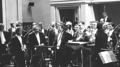 Gerard Schwarz & Members of the Czech Philharmonic Orchestra