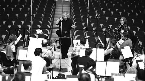 Jorge Mester & Members of the Barcelona Symphony