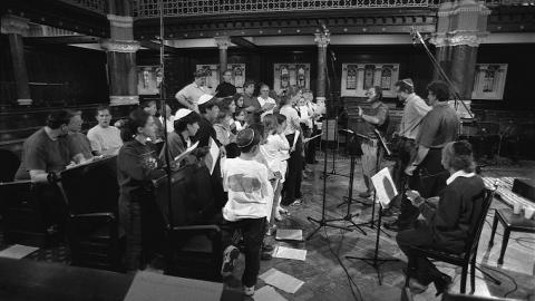 Neil Levin, Cantor Aaron Bensoussan and Members of the New London's Children Choir