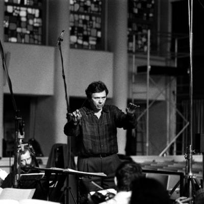 Conductor Gerard Schwarz and members of the Berlin Radio Symphony Orchestra