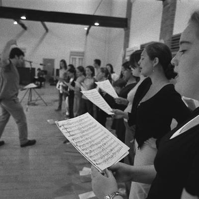 Conductor Nicholas Wilks and the Finchley Children's Music Group