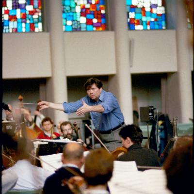 Gerard Schwarz and the Rundfunk-Sinfonieorchester.