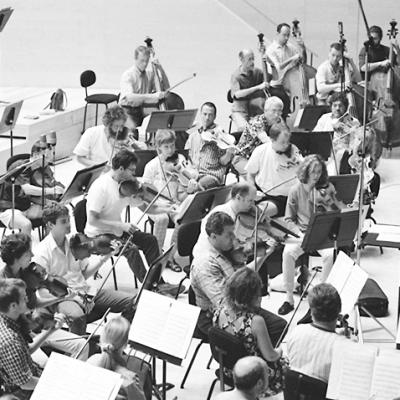 Jorge Mester, Matthew Kirchner & Members of the Barcelona Symphony