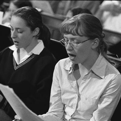 Members of the New London Children's Choir