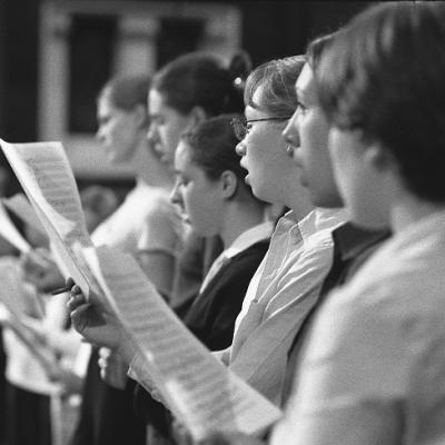 Members of the New London Children's Choir