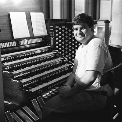 Organist Aaron Miller