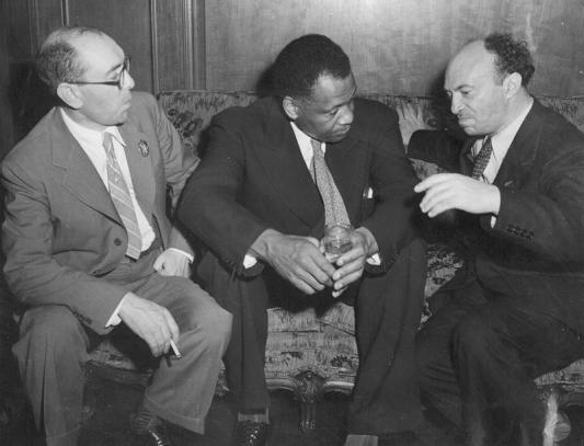 Itzik Fefer (left), Paul Robeson, and Solomon Mikhoels at the Soviet Consulate, 